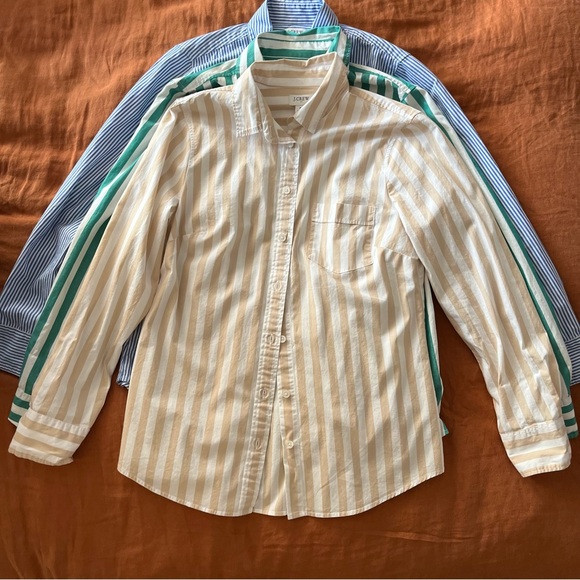 J.Crew bundle of Button-up cotton poplin shirts in signature fit - Picture 3 of 9